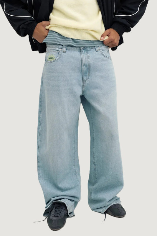 Barrel Jeans with Embroidery Detail